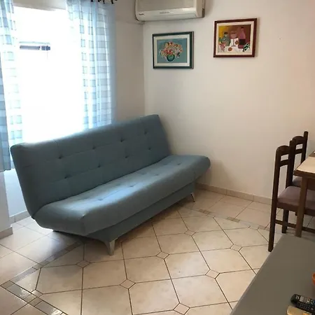 Apartment Center With Terrace *