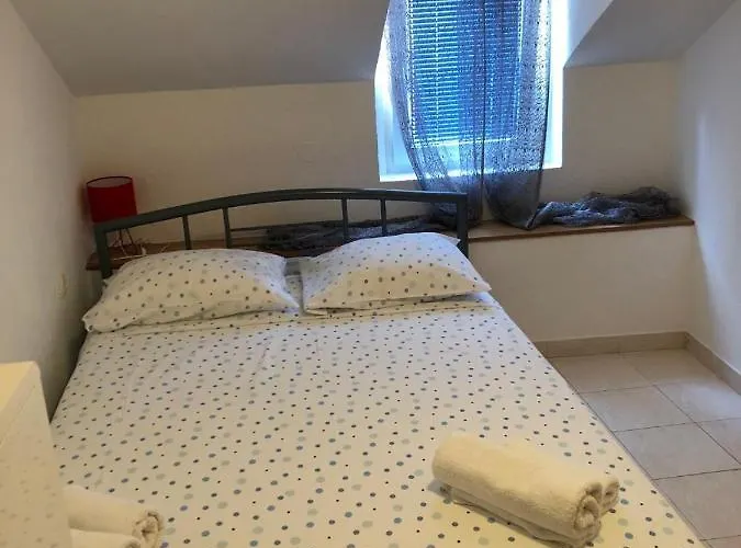 Center With Terrace *