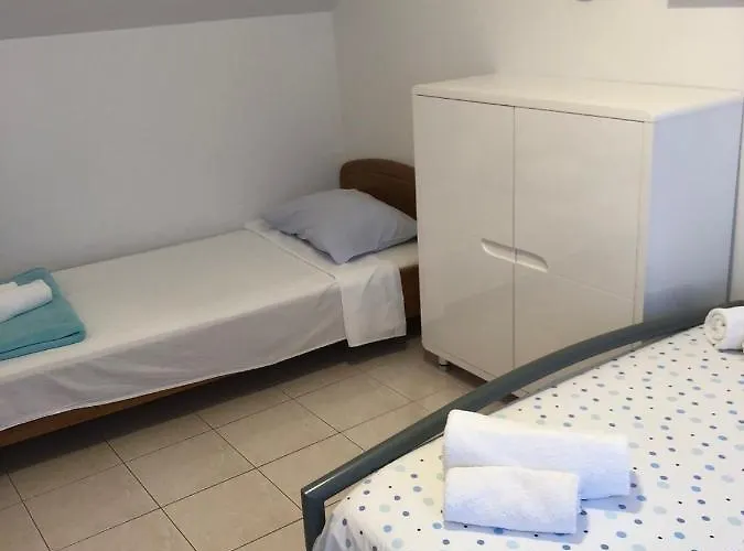 Center With Terrace شقة